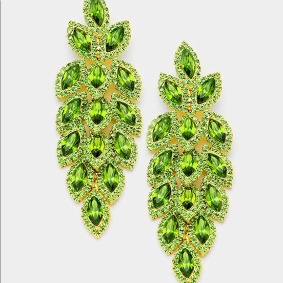 Green Crystal Stone Leaf Cluster Marquise Earrings - Picture 1 of 1